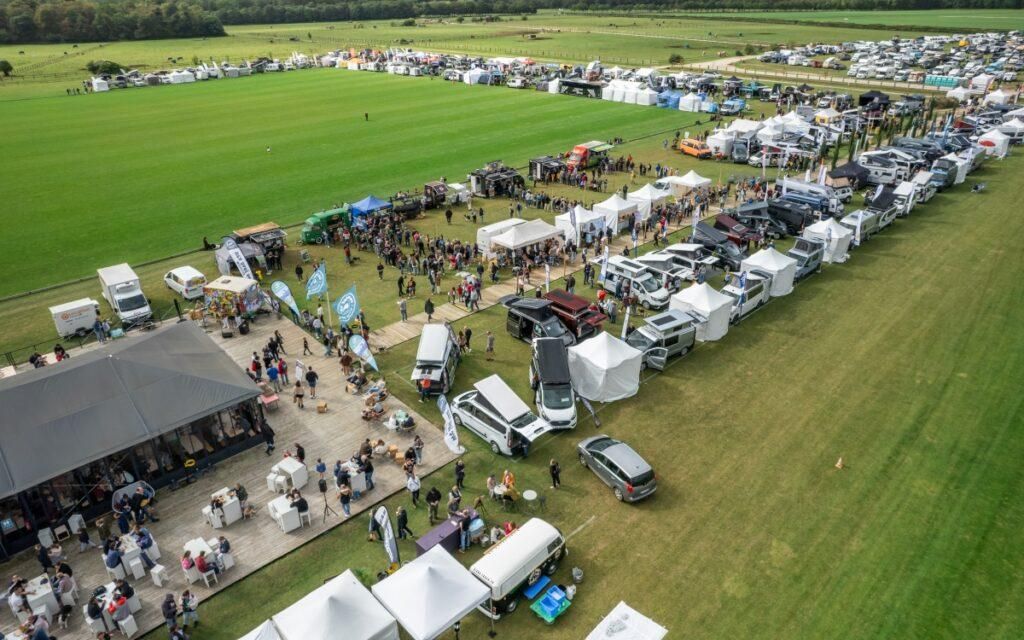 Salon Camper Van Week-end Paris Chantilly